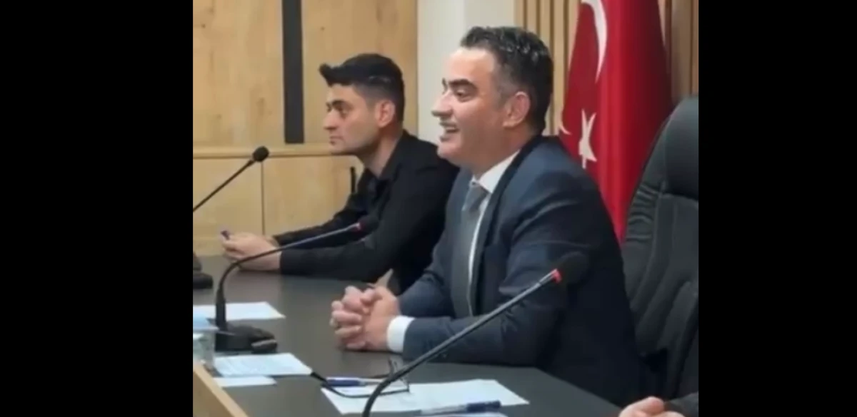 KO&Ccedil;ARLI&rsquo;DA OLAYLI MECLİS 