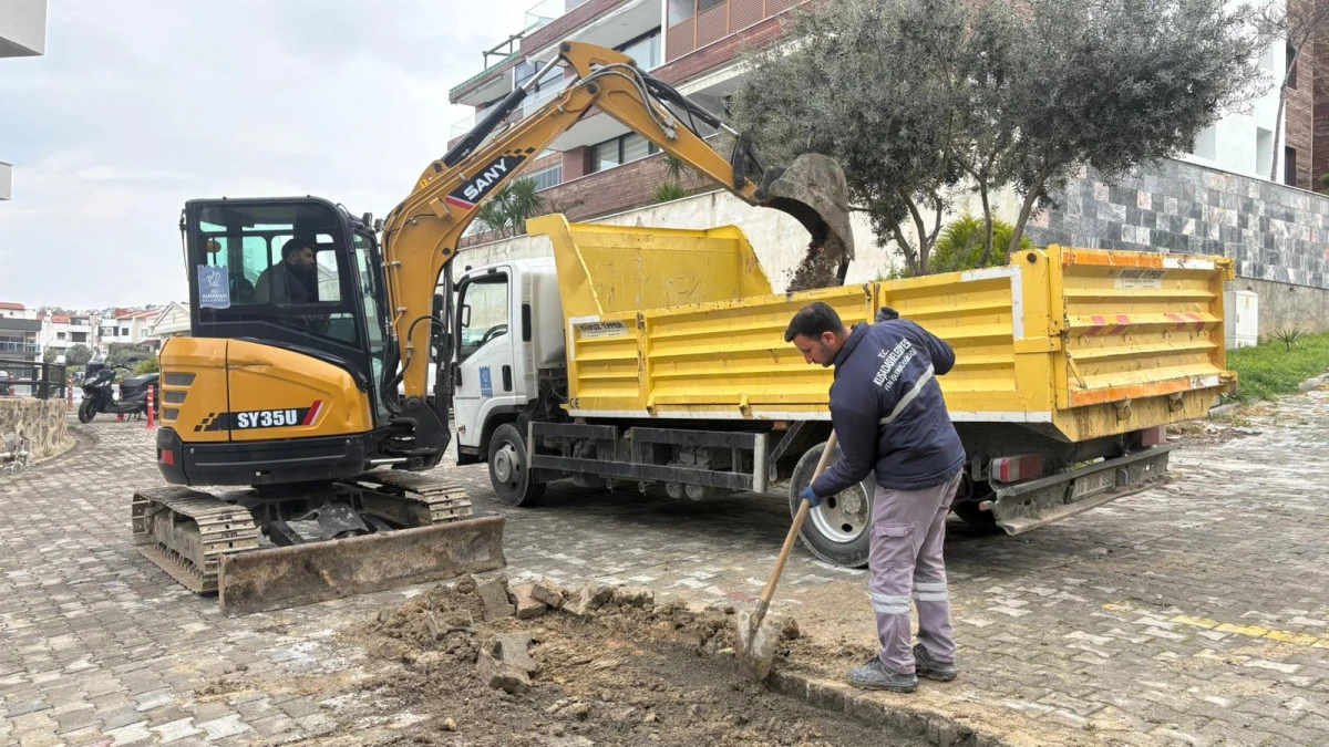 KUŞADASI BELEDİYESİ&rsquo;NDEN FARKLI MAHALLELERDE EŞ ZAMANLI YOL MESAİSİ