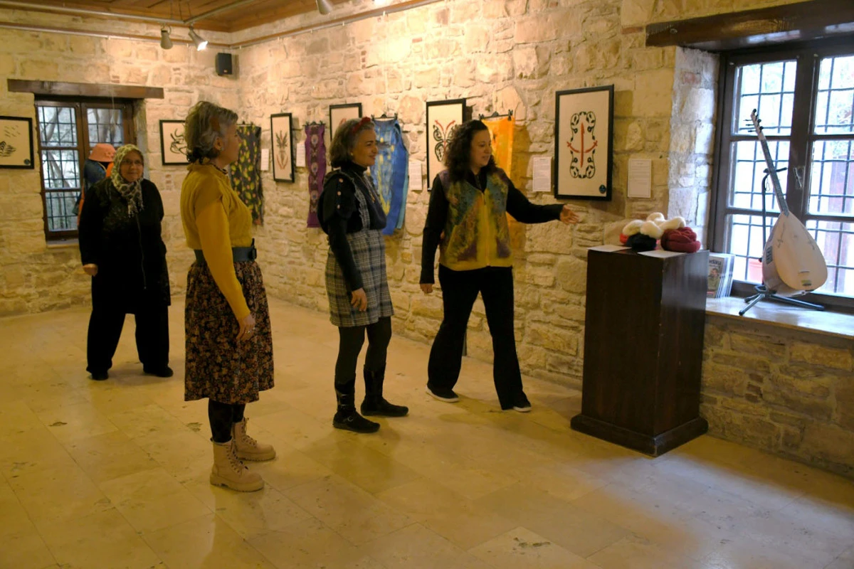 KUŞADASI&rsquo;NDA HAT SANATI KE&Ccedil;E İLE BULUŞTU