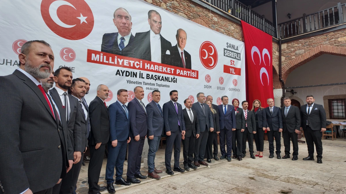 MHP Aydın İl Başkanı Osmangazi Cihangiroğlu Yeni İl Y&ouml;netimini Tanıttı