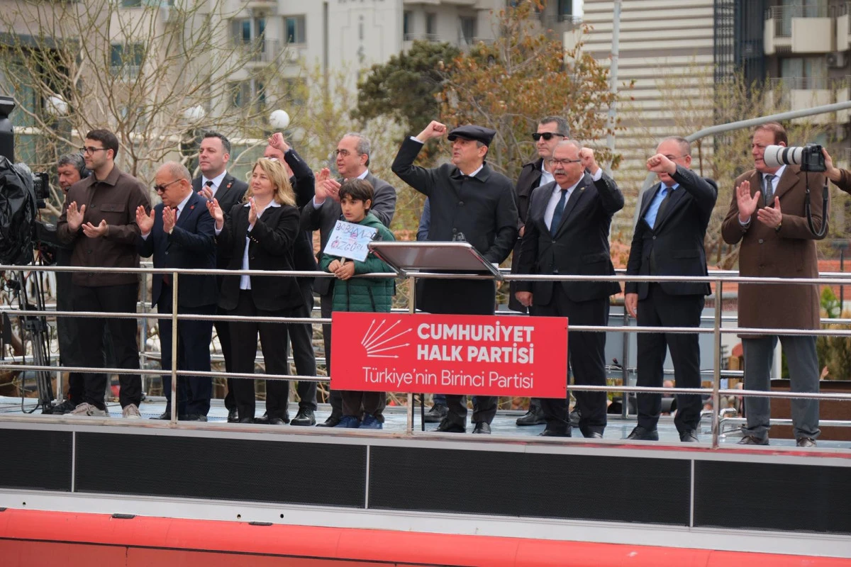 "&Ouml;mer'in Aramızda Olmasını İsterdik"