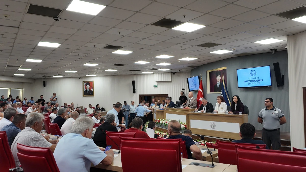 Vekt&ouml;r m&uuml;cadelesi Aydın B&uuml;y&uuml;kşehir Meclisi'nde yeniden kriz &ccedil;ıkardı